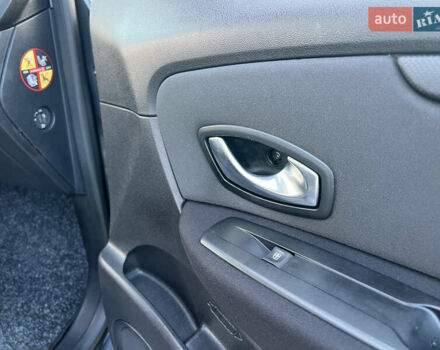 Сірий Рено Сценік, об'ємом двигуна 1.6 л та пробігом 237 тис. км за 7650 $, фото 53 на Automoto.ua