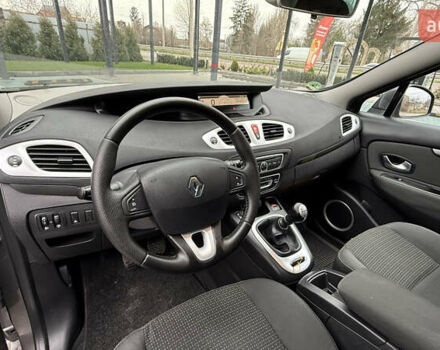 Сірий Рено Сценік, об'ємом двигуна 1.6 л та пробігом 176 тис. км за 7250 $, фото 10 на Automoto.ua