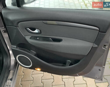 Серый Рено Сценик, объемом двигателя 1.6 л и пробегом 214 тыс. км за 7350 $, фото 53 на Automoto.ua