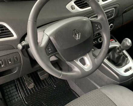 Серый Рено Сценик, объемом двигателя 1.6 л и пробегом 214 тыс. км за 7100 $, фото 55 на Automoto.ua