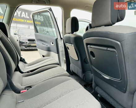 Серый Рено Сценик, объемом двигателя 1.6 л и пробегом 540 тыс. км за 6900 $, фото 18 на Automoto.ua