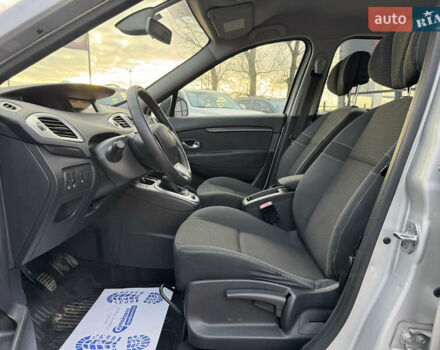 Сірий Рено Сценік, об'ємом двигуна 1.4 л та пробігом 176 тис. км за 7300 $, фото 12 на Automoto.ua