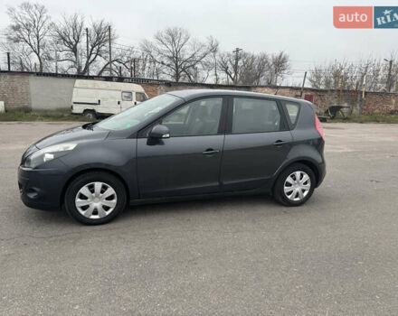 Серый Рено Сценик, объемом двигателя 1.6 л и пробегом 218 тыс. км за 7800 $, фото 2 на Automoto.ua