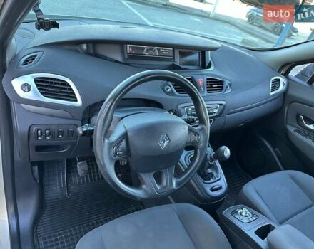 Серый Рено Сценик, объемом двигателя 1.46 л и пробегом 213 тыс. км за 5600 $, фото 45 на Automoto.ua