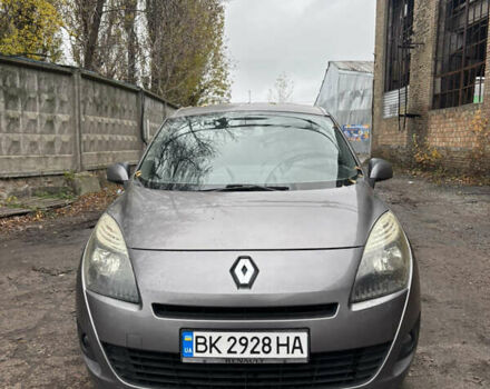 Серый Рено Сценик, объемом двигателя 1.87 л и пробегом 320 тыс. км за 6300 $, фото 1 на Automoto.ua