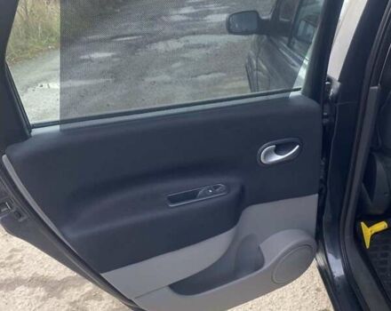 Серый Рено Сценик, объемом двигателя 1.6 л и пробегом 212 тыс. км за 5000 $, фото 4 на Automoto.ua