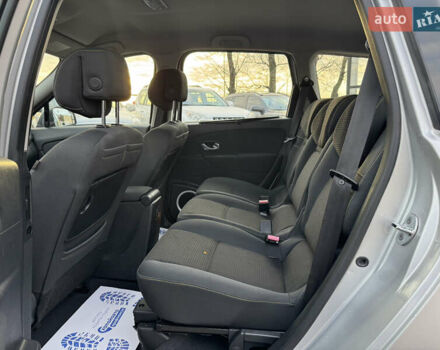 Сірий Рено Сценік, об'ємом двигуна 1.4 л та пробігом 176 тис. км за 7300 $, фото 13 на Automoto.ua