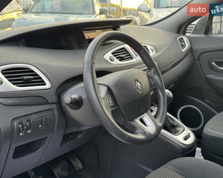 Сірий Рено Сценік, об'ємом двигуна 1.4 л та пробігом 176 тис. км за 7300 $, фото 9 на Automoto.ua