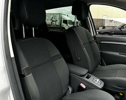 Серый Рено Сценик, объемом двигателя 2 л и пробегом 272 тыс. км за 6800 $, фото 32 на Automoto.ua