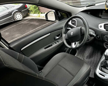 Серый Рено Сценик, объемом двигателя 2 л и пробегом 272 тыс. км за 6800 $, фото 26 на Automoto.ua