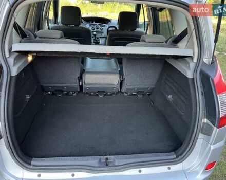 Рено Сценик 2009 в Харькове на Automoto.ua Серый Рено Сценик, объемом двигателя 0 л и пробегом 239 тыс. км за 6800 $, фото 8 на Automoto.ua