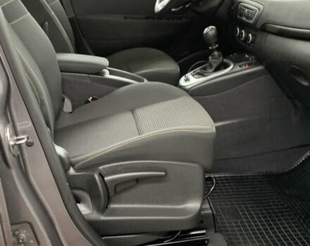 Серый Рено Сценик, объемом двигателя 1.6 л и пробегом 214 тыс. км за 7350 $, фото 73 на Automoto.ua