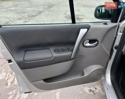 Сірий Рено Сценік, об'ємом двигуна 1.6 л та пробігом 229 тис. км за 5100 $, фото 14 на Automoto.ua