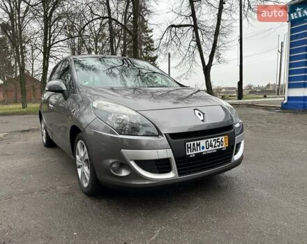 Серый Рено Сценик, объемом двигателя 1.6 л и пробегом 202 тыс. км за 8300 $, фото 6 на Automoto.ua