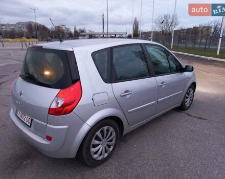 Серый Рено Сценик, объемом двигателя 2 л и пробегом 220 тыс. км за 6400 $, фото 4 на Automoto.ua