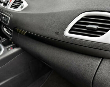 Серый Рено Сценик, объемом двигателя 2 л и пробегом 272 тыс. км за 6800 $, фото 21 на Automoto.ua