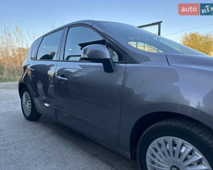 Серый Рено Сценик, объемом двигателя 1.46 л и пробегом 265 тыс. км за 4950 $, фото 3 на Automoto.ua