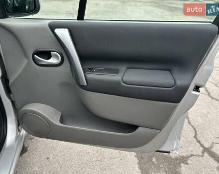 Сірий Рено Сценік, об'ємом двигуна 1.6 л та пробігом 229 тис. км за 5100 $, фото 19 на Automoto.ua