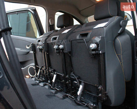 Серый Рено Сценик, объемом двигателя 2 л и пробегом 130 тыс. км за 8200 $, фото 40 на Automoto.ua