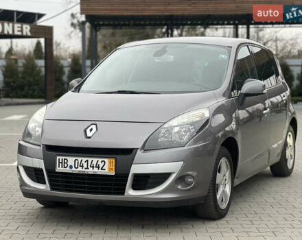 Сірий Рено Сценік, об'ємом двигуна 1.6 л та пробігом 176 тис. км за 7700 $, фото 1 на Automoto.ua