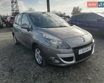 Серый Рено Сценик, объемом двигателя 1.6 л и пробегом 156 тыс. км за 7200 $, фото 2 на Automoto.ua