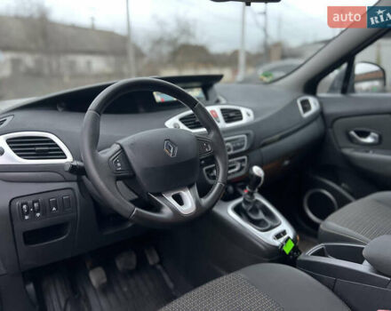 Сірий Рено Сценік, об'ємом двигуна 1.6 л та пробігом 176 тис. км за 7700 $, фото 20 на Automoto.ua