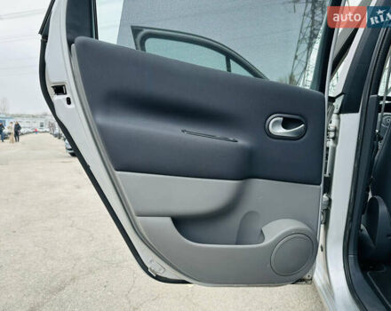 Серый Рено Сценик, объемом двигателя 1.6 л и пробегом 540 тыс. км за 6900 $, фото 17 на Automoto.ua