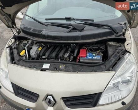 Серый Рено Сценик, объемом двигателя 2 л и пробегом 216 тыс. км за 5000 $, фото 13 на Automoto.ua