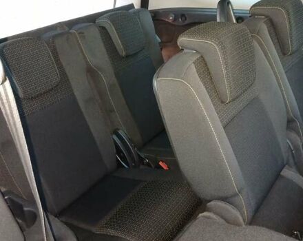 Рено Сценик 2010 в Млынове на Automoto.ua Серый Рено Сценик, объемом двигателя 1.5 л и пробегом 331 тыс. км за 7000 $, фото 12 на Automoto.ua