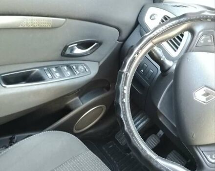 Рено Сценик 2010 в Владимирце на Automoto.ua Серый Рено Сценик, объемом двигателя 1.5 л и пробегом 256 тыс. км за 6000 $, фото 27 на Automoto.ua