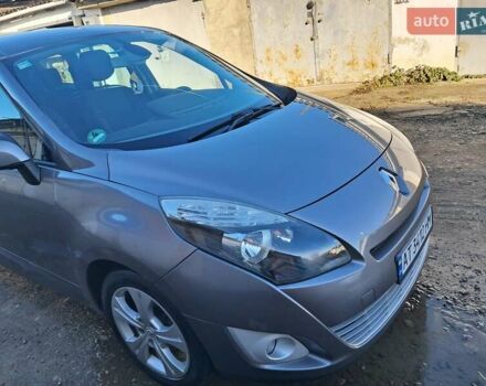 Серый Рено Сценик, объемом двигателя 1.9 л и пробегом 220 тыс. км за 6500 $, фото 1 на Automoto.ua