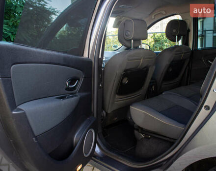 Серый Рено Сценик, объемом двигателя 1.5 л и пробегом 120 тыс. км за 8200 $, фото 38 на Automoto.ua