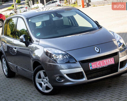 Серый Рено Сценик, объемом двигателя 1.5 л и пробегом 120 тыс. км за 8200 $, фото 1 на Automoto.ua