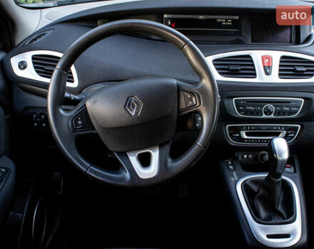 Серый Рено Сценик, объемом двигателя 1.5 л и пробегом 120 тыс. км за 8200 $, фото 43 на Automoto.ua