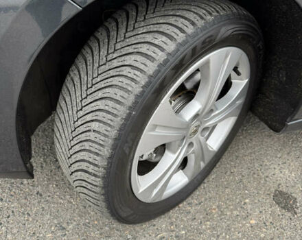 Серый Рено Сценик, объемом двигателя 1.6 л и пробегом 210 тыс. км за 7500 $, фото 18 на Automoto.ua