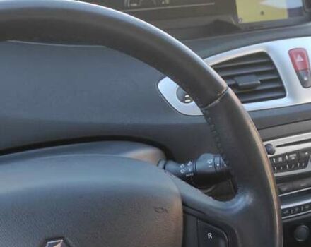 Серый Рено Сценик, объемом двигателя 1.5 л и пробегом 239 тыс. км за 7799 $, фото 10 на Automoto.ua