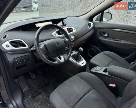 Серый Рено Сценик, объемом двигателя 1.5 л и пробегом 239 тыс. км за 6850 $, фото 17 на Automoto.ua