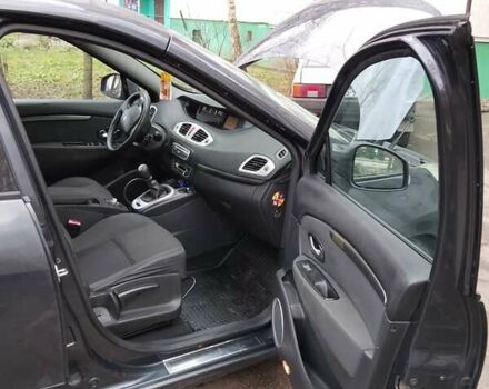 Серый Рено Сценик, объемом двигателя 1.46 л и пробегом 320 тыс. км за 6900 $, фото 1 на Automoto.ua