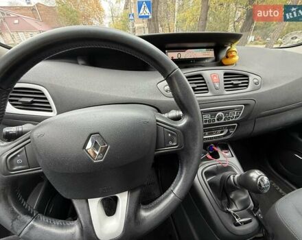 Серый Рено Сценик, объемом двигателя 1.46 л и пробегом 232 тыс. км за 7500 $, фото 5 на Automoto.ua