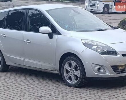 Серый Рено Сценик, объемом двигателя 1.46 л и пробегом 232 тыс. км за 7450 $, фото 1 на Automoto.ua