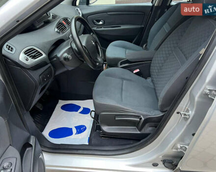 Серый Рено Сценик, объемом двигателя 1.5 л и пробегом 164 тыс. км за 6899 $, фото 16 на Automoto.ua