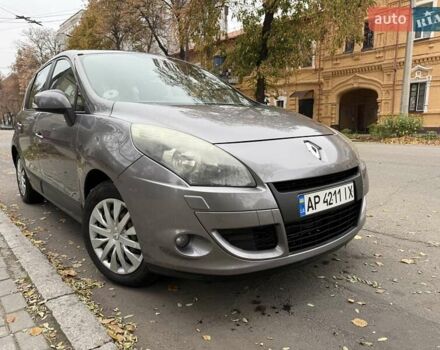 Серый Рено Сценик, объемом двигателя 1.46 л и пробегом 232 тыс. км за 7500 $, фото 4 на Automoto.ua