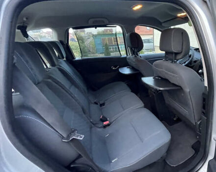 Рено Сценик 2010 в Ровно на Automoto.ua Серый Рено Сценик, объемом двигателя 1.4 л и пробегом 164 тыс. км за 5500 $, фото 16 на Automoto.ua