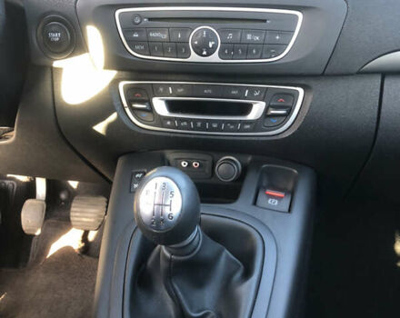 Серый Рено Сценик, объемом двигателя 1.4 л и пробегом 216 тыс. км за 5999 $, фото 13 на Automoto.ua