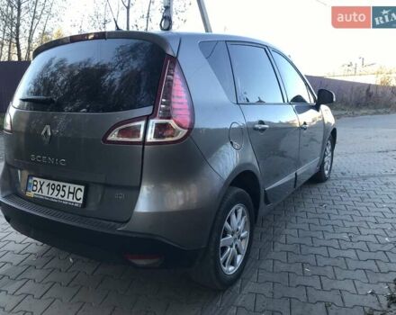Рено Сценік 2010 у Хмельницькому на Automoto.ua Сірий Рено Сценік, об'ємом двигуна 1.9 л та пробігом 320 тис. км за 5399 $, фото 5 на Automoto.ua
