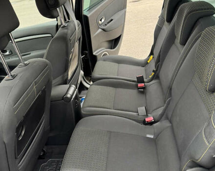 Серый Рено Сценик, объемом двигателя 1.6 л и пробегом 210 тыс. км за 7500 $, фото 35 на Automoto.ua