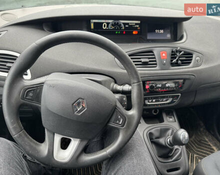 Серый Рено Сценик, объемом двигателя 1.9 л и пробегом 343 тыс. км за 5199 $, фото 4 на Automoto.ua