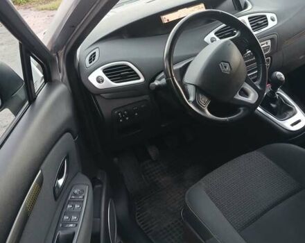 Рено Сценик 2010 в Млынове на Automoto.ua Серый Рено Сценик, объемом двигателя 1.5 л и пробегом 331 тыс. км за 7000 $, фото 8 на Automoto.ua
