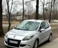 Серый Рено Сценик, объемом двигателя 2 л и пробегом 255 тыс. км за 8290 $, фото 1 на Automoto.ua
