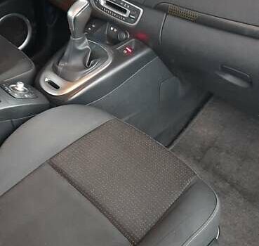 Серый Рено Сценик, объемом двигателя 2 л и пробегом 245 тыс. км за 7000 $, фото 11 на Automoto.ua